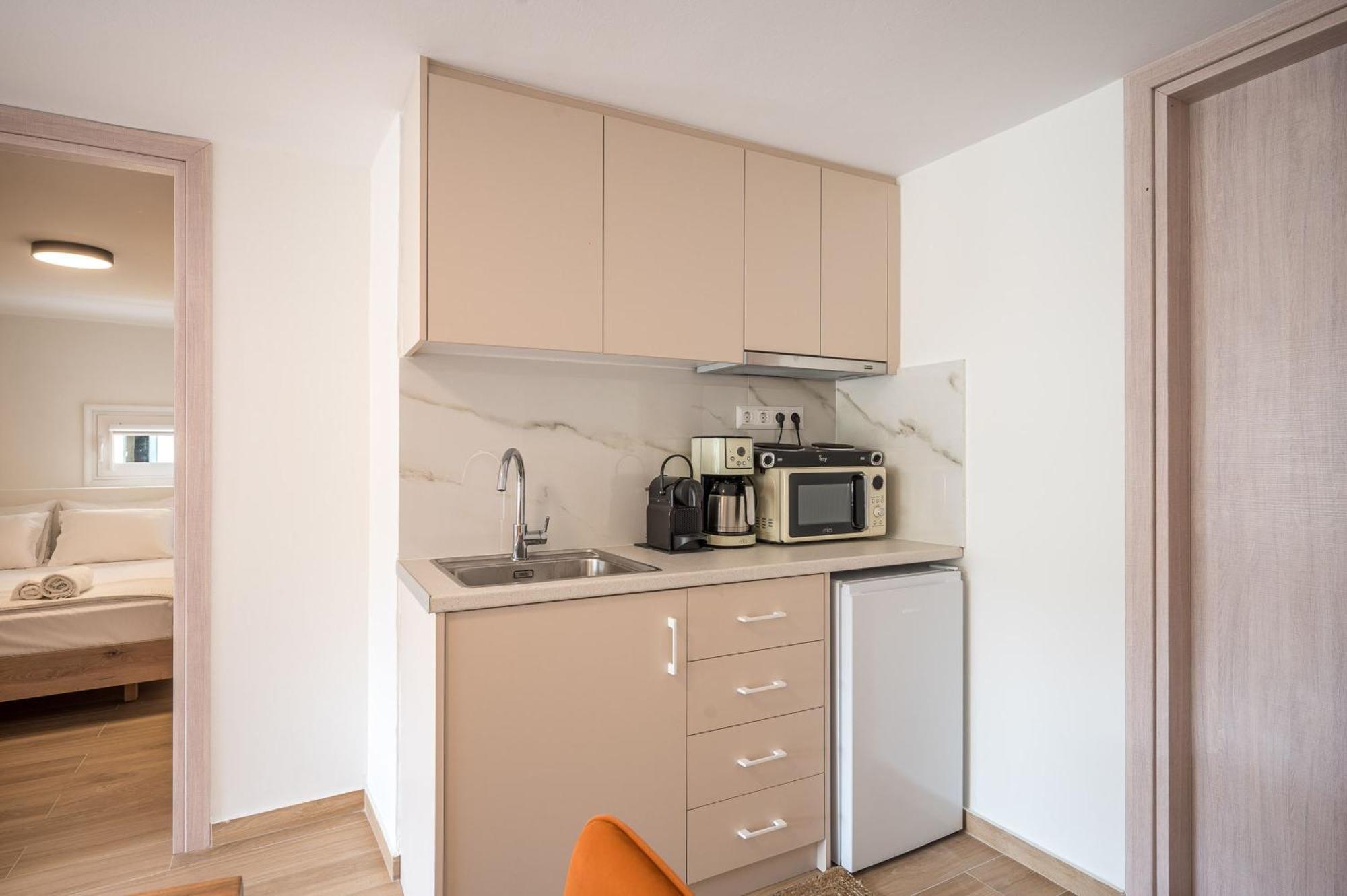 Senaon Urban Living City Center Iraklion Buitenkant foto